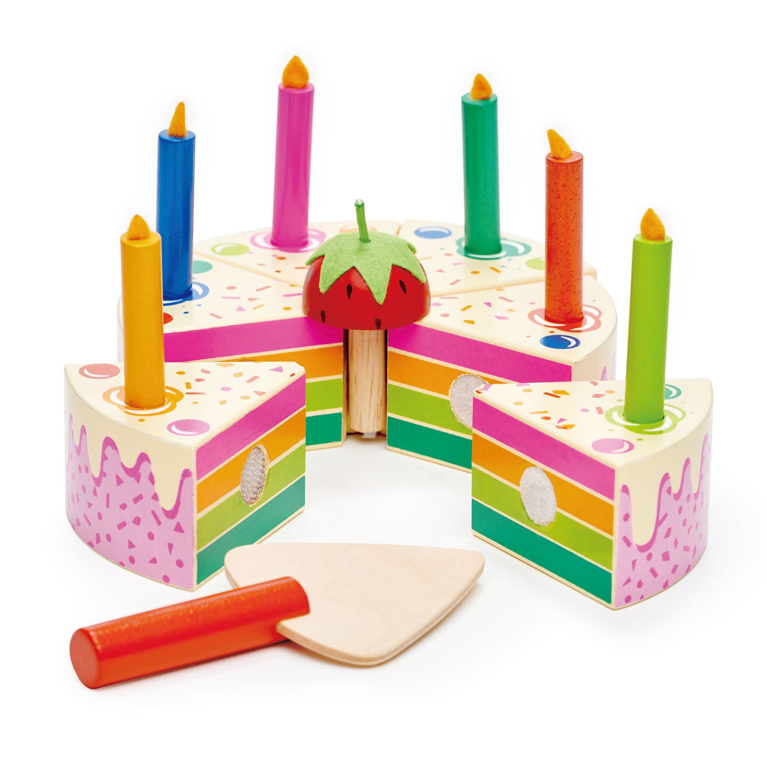 Front view of wooden birthday cake set