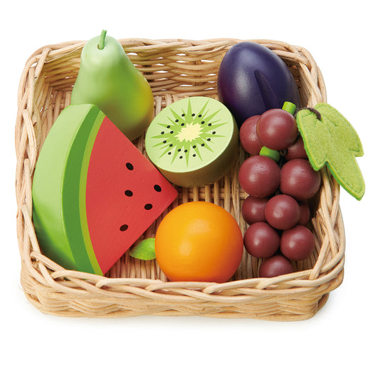 Front view of wooden fruit basket set